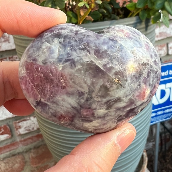 Unicorn Stone Heart Carving - Picture 6 of 6